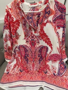 Violet & Claire White Tunic with Red, Pink & Purple Paisley Print